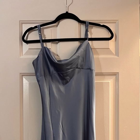 Silk midi dress with slit - Picture 2 of 3